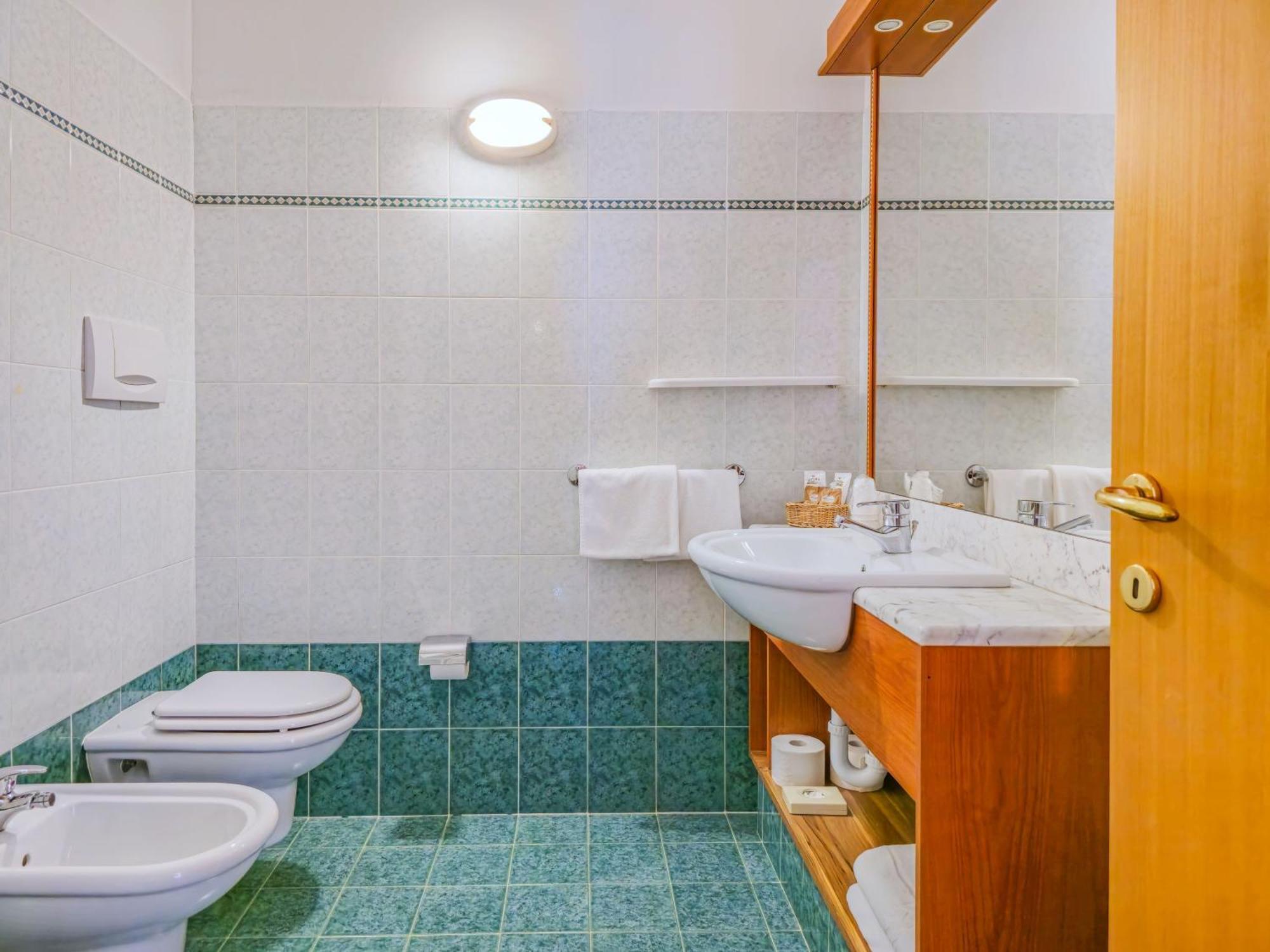 Englovacanze Aparthotel 2*