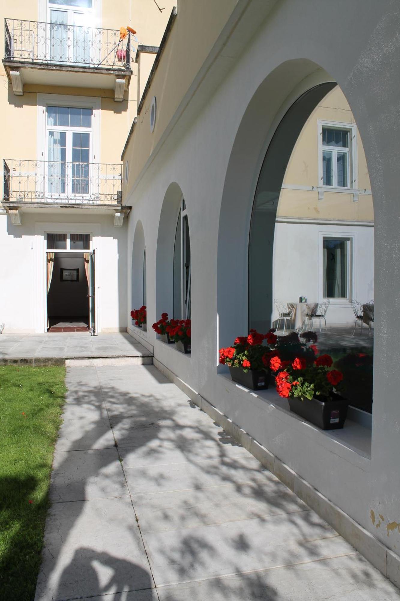 Englovacanze Aparthotel 2*