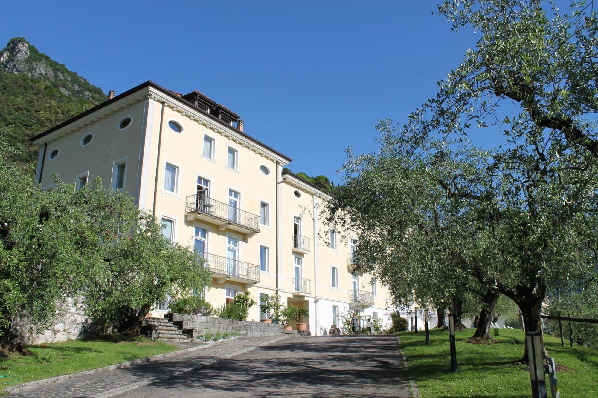 Aparthotel Englovacanze